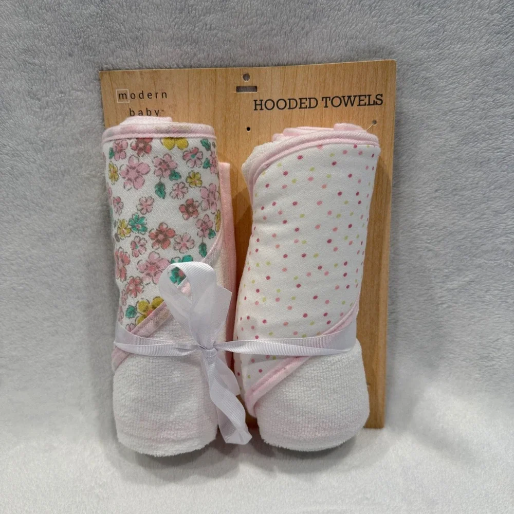Modern Baby 2 Pack Hooded Towels Floral Polka Dot Pink White 27x30 NIB‎